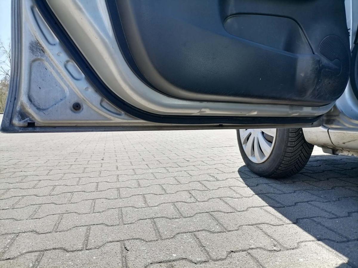 Nissan Micra K13 original T&uuml;r vorn links K23 brilliantsilber Rohbau Bj.2011